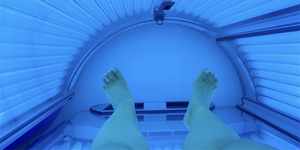 Why tanning beds are bad and safer self tanner alternatives